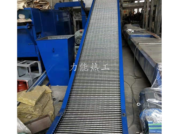 無(wú)縫鏈板輸送機(jī)