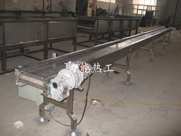 不銹鋼鏈板輸送機